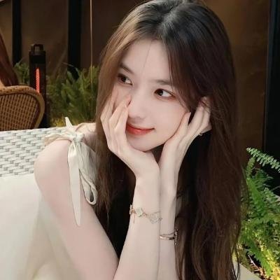 唇彩间谍
